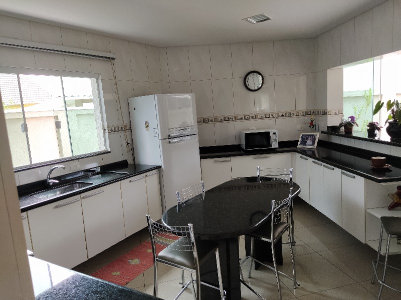 Casa à venda em Santa Felicidade, Curitiba — MAFI ADMINISTRADORA DE IMOVEIS LTDA