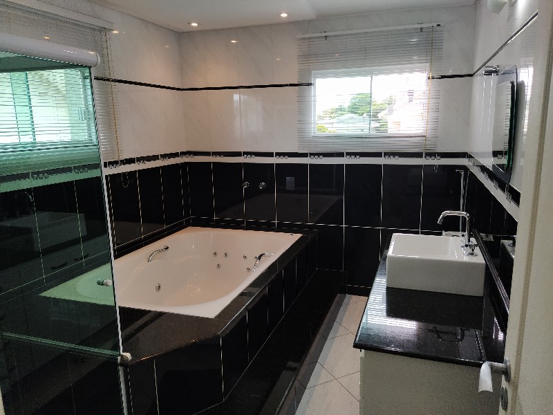 Casa à venda em Santa Felicidade, Curitiba — MAFI ADMINISTRADORA DE IMOVEIS LTDA