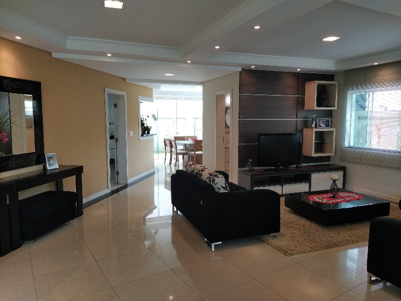 Casa à venda em Santa Felicidade, Curitiba — MAFI ADMINISTRADORA DE IMOVEIS LTDA