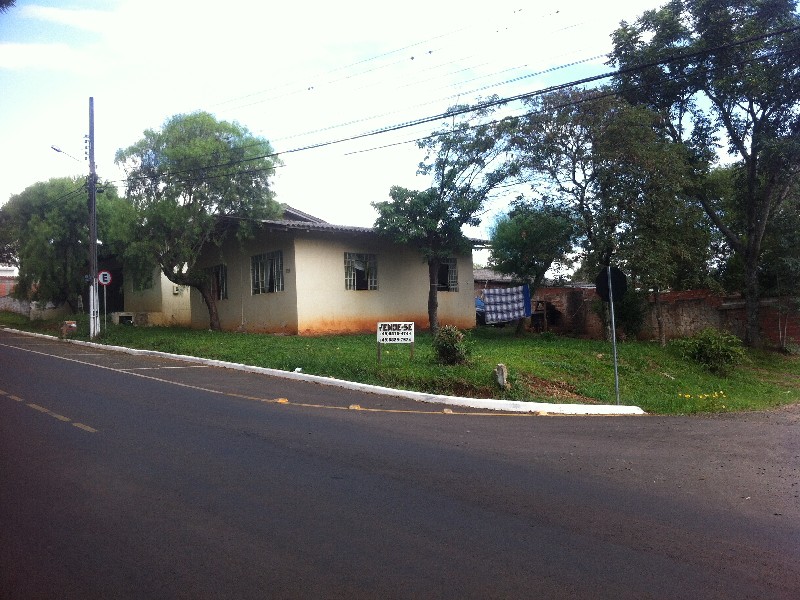 Duas Casas Mesmo Terreno